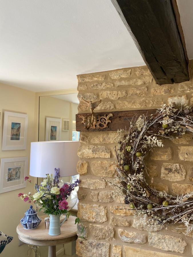 Vine Cottage ชิปปิงแคมป์เดน ภายนอก รูปภาพ